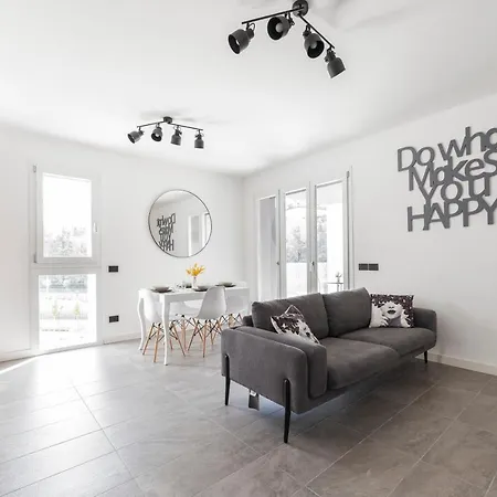Modern Apt With Terrace And Parking! Apartament Mediolan