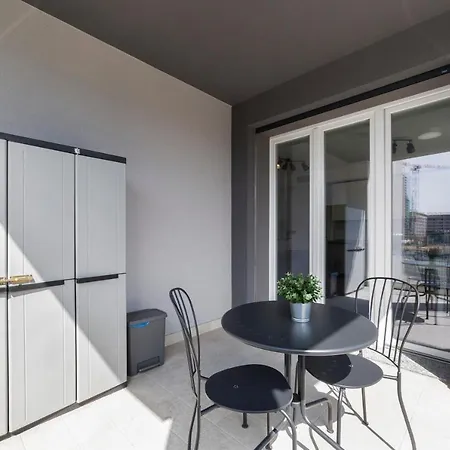 Apartament Modern Apt With Terrace And Parking! Mediolan