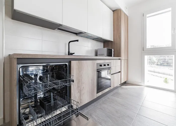 Modern Apt With Terrace And Parking! Apartment